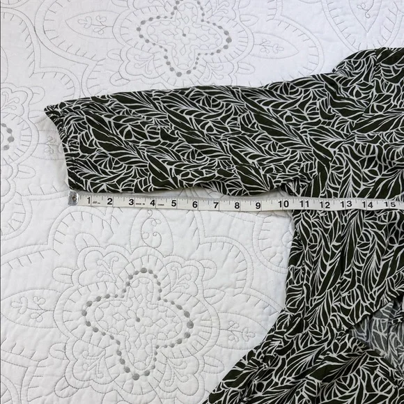 Express Floral Pattern Green Maxi Wrap Dress - Women’s Medium Long Sleeve Dress - Picture 8 of 10